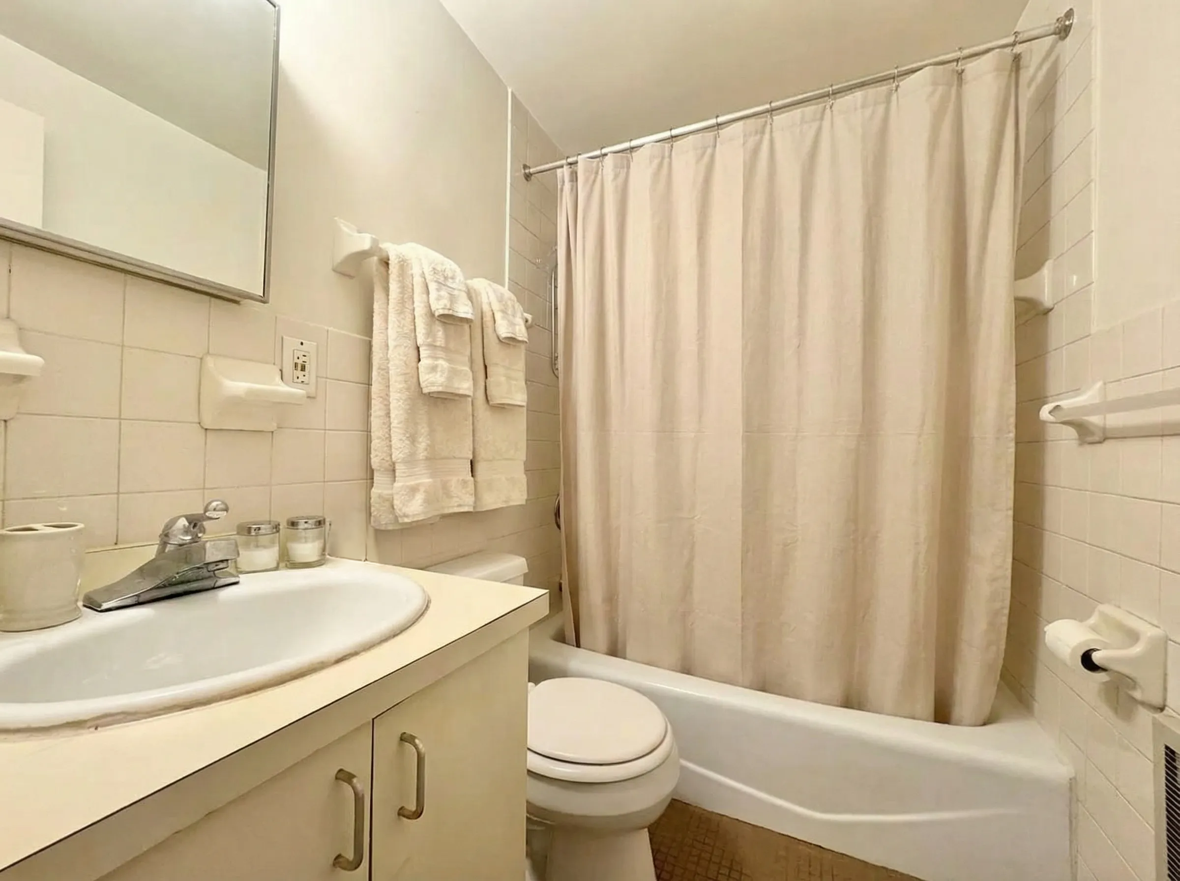 681 Greenwich Street 1