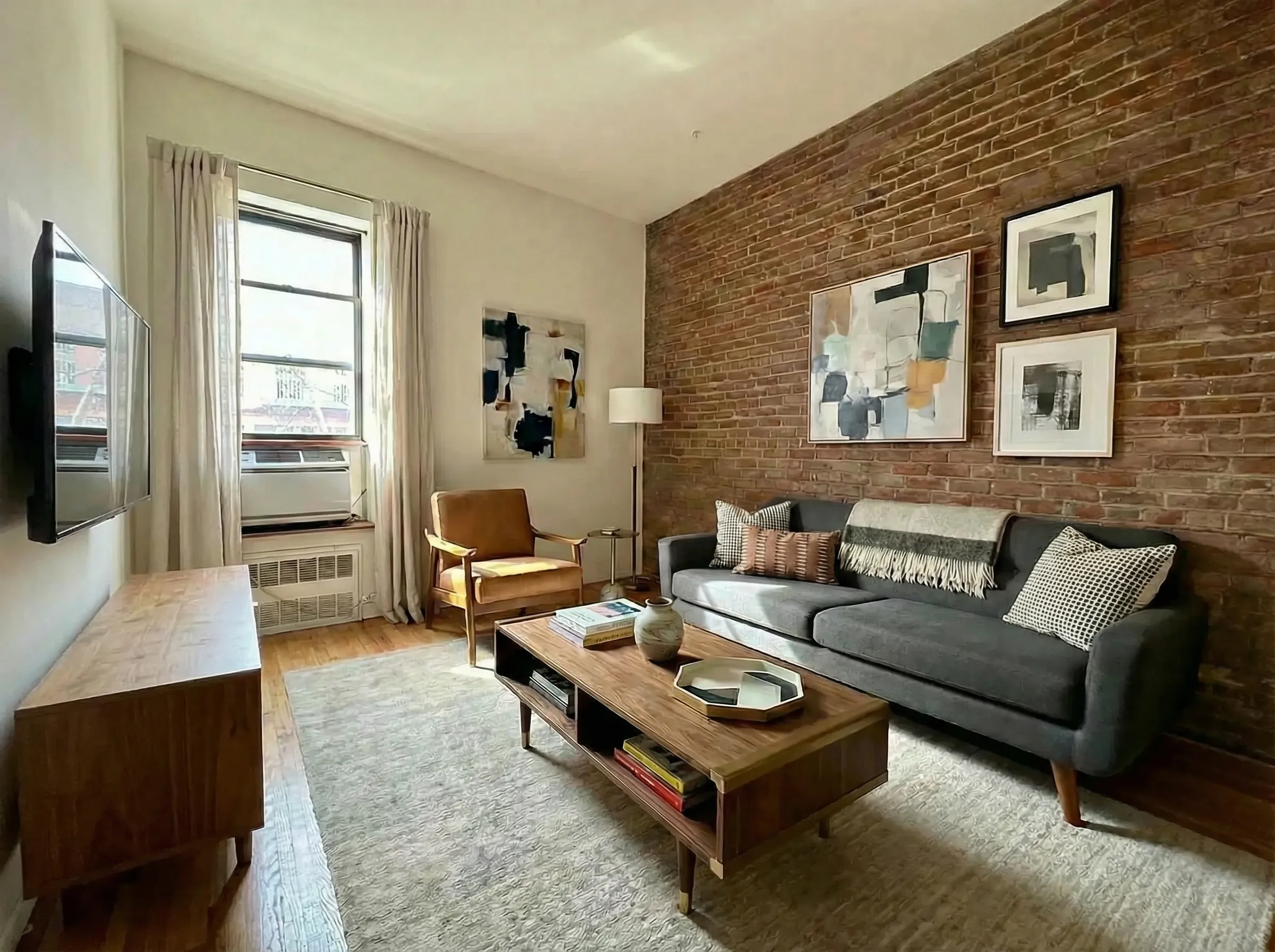 681 Greenwich Street 1