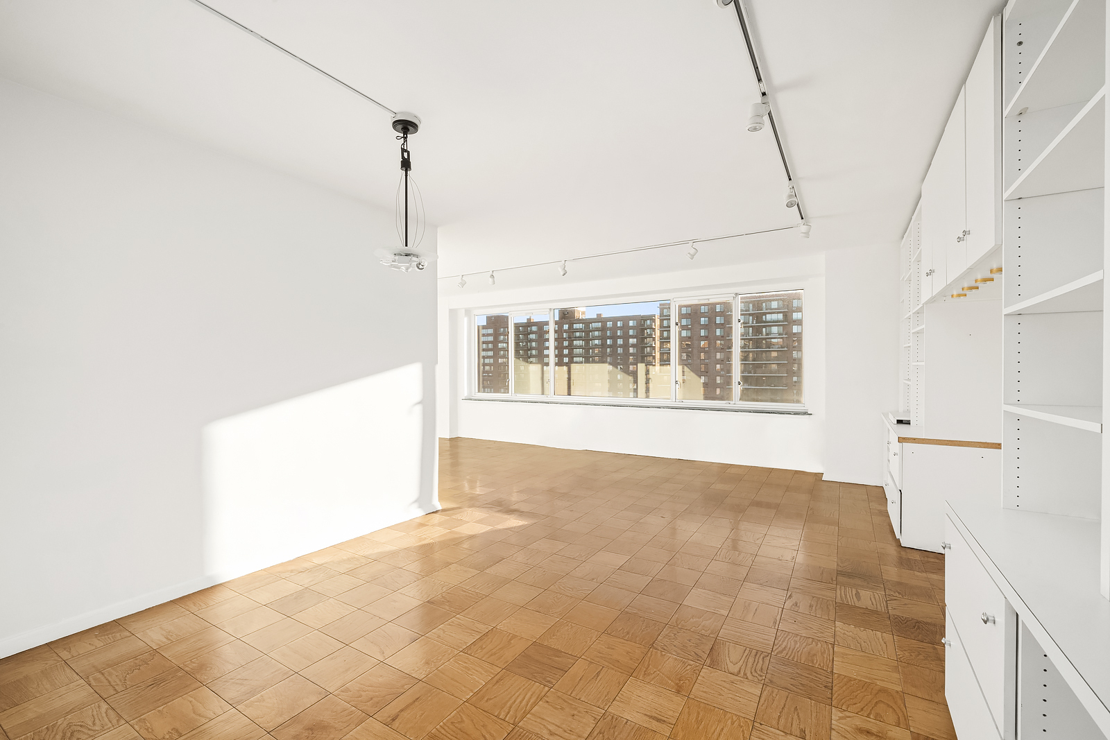 392 Central Park W 16Y