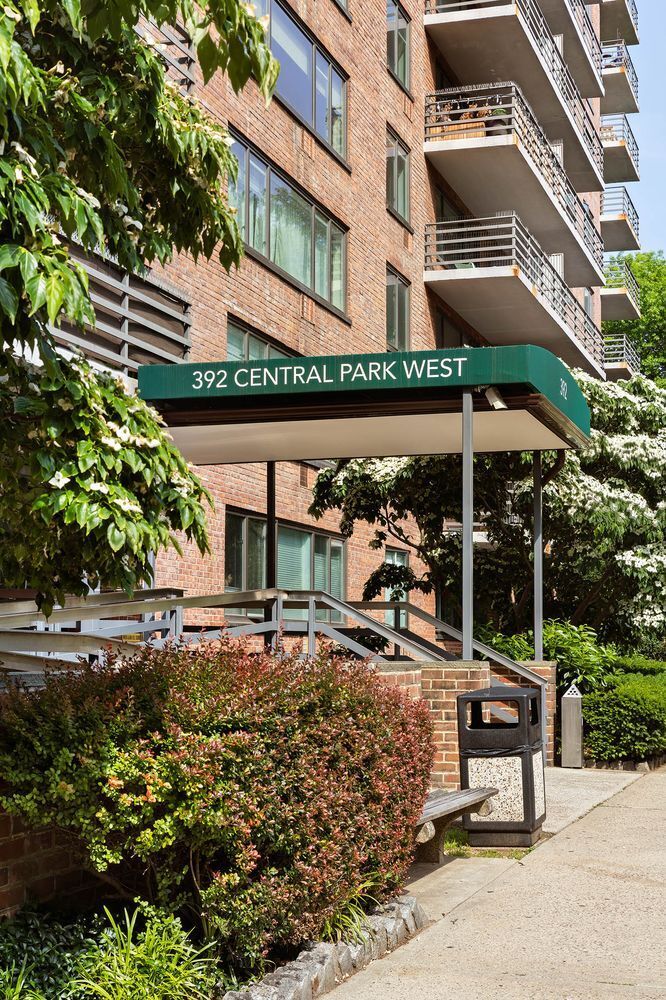 392 Central Park W 16Y