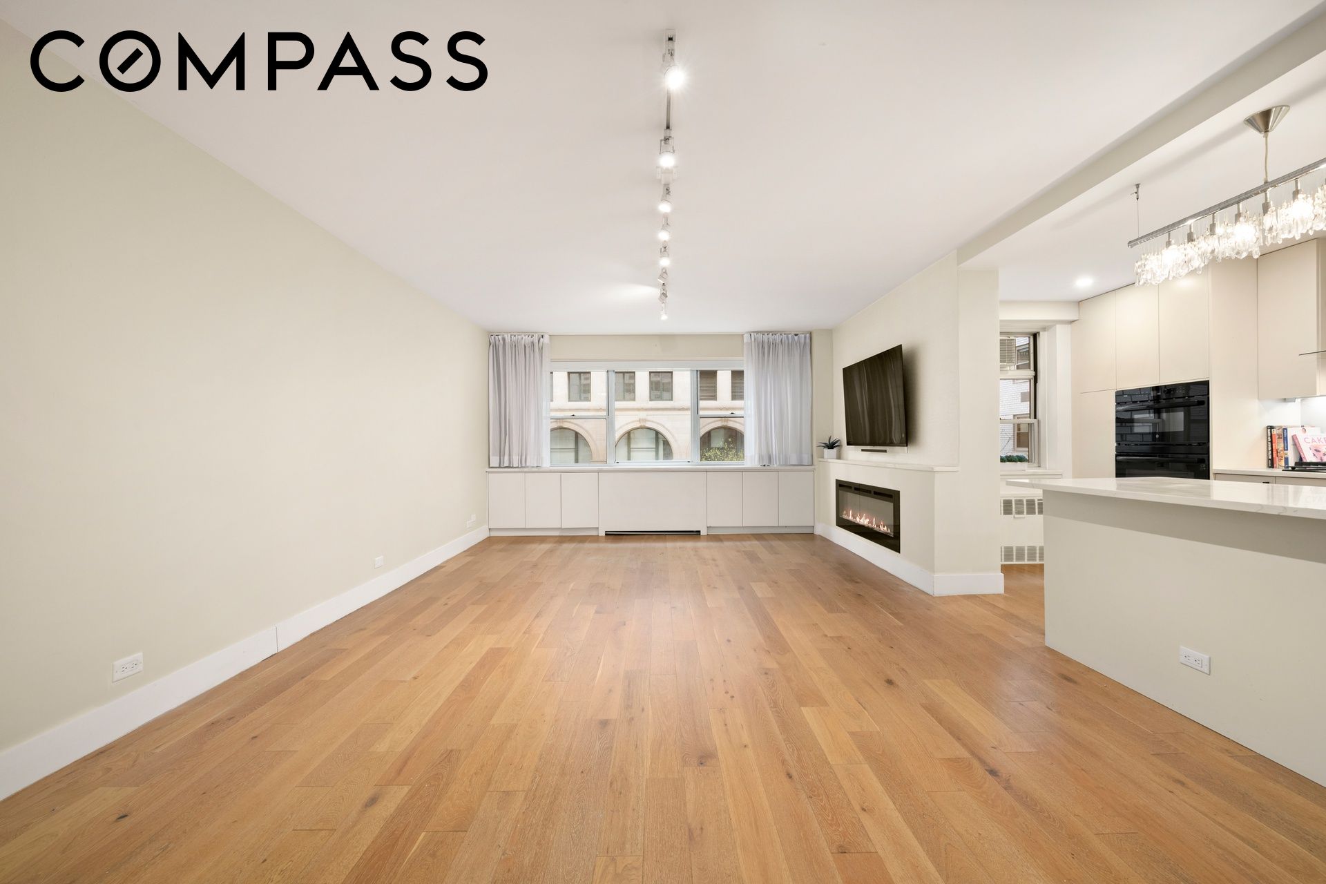 70 E 10th Street 4V