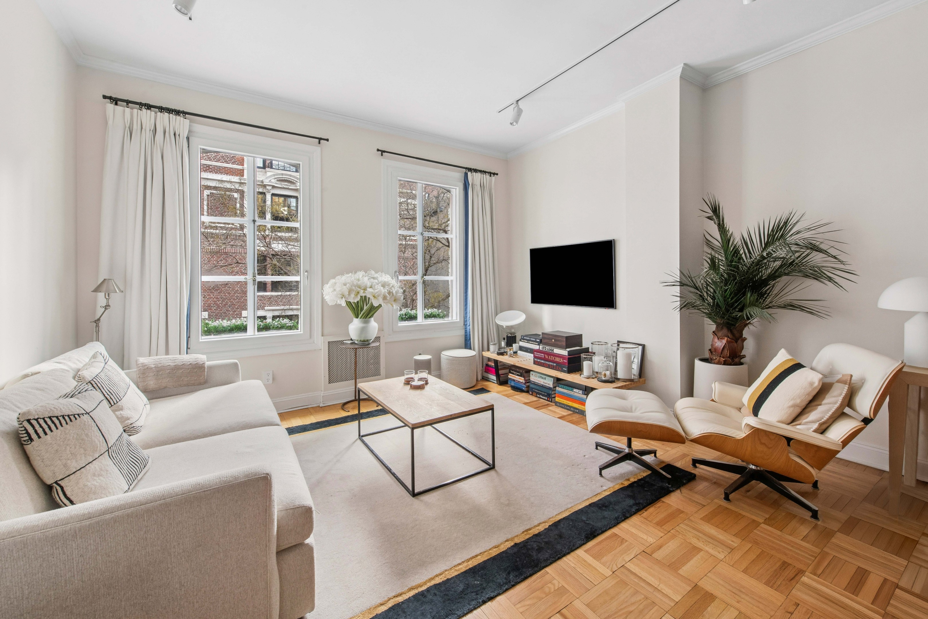 49 E 63rd Street 4