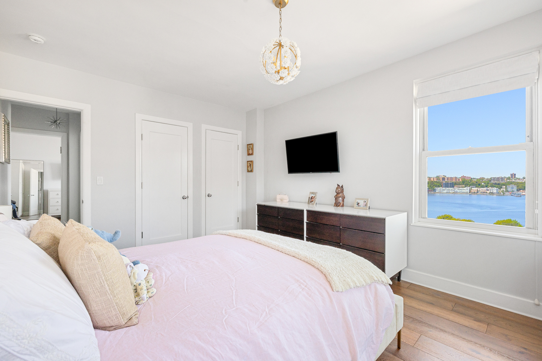 755 W End Avenue 15C