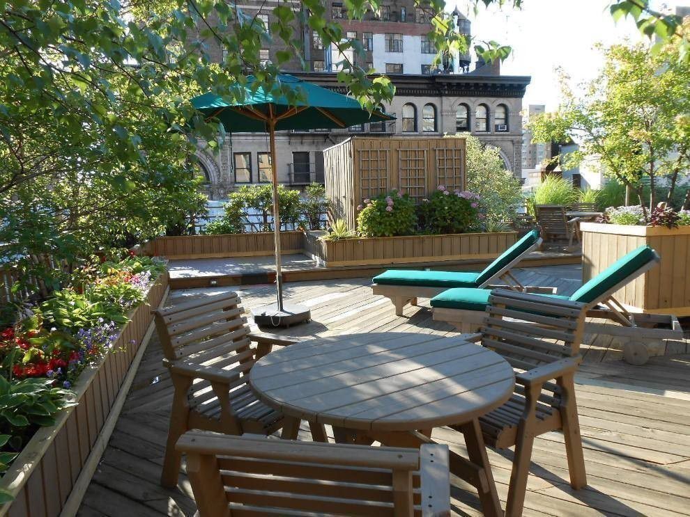 23 Waverly Place 5B