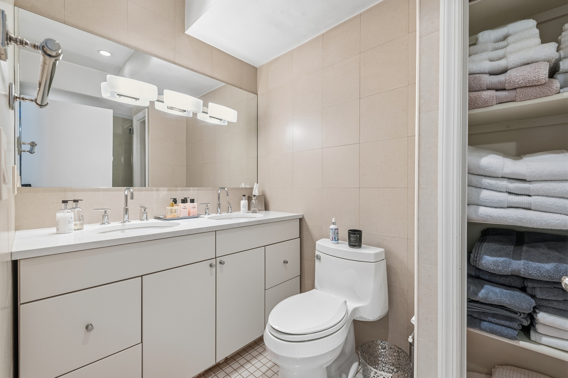 301 E 52nd Street PHC