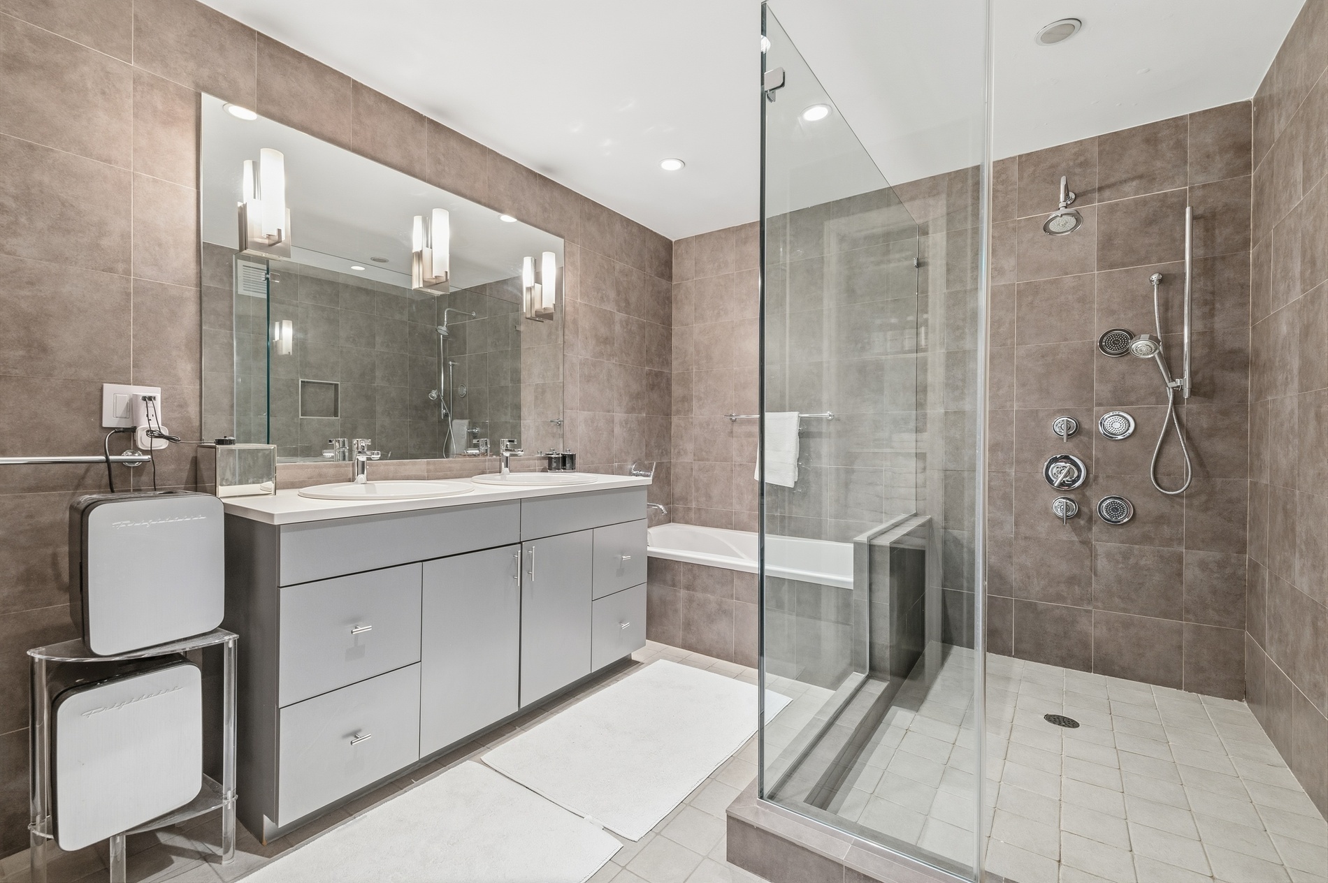 301 E 52nd Street PHC