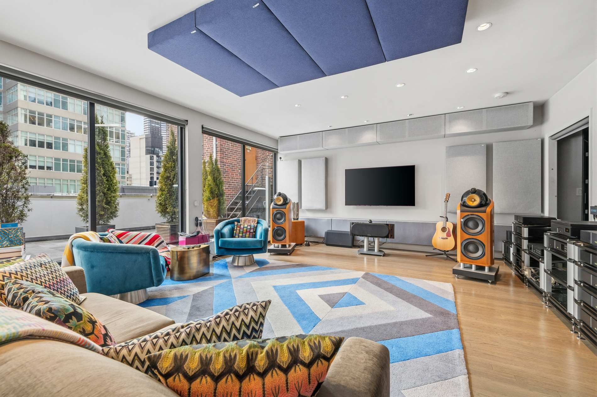 301 E 52nd Street PHC