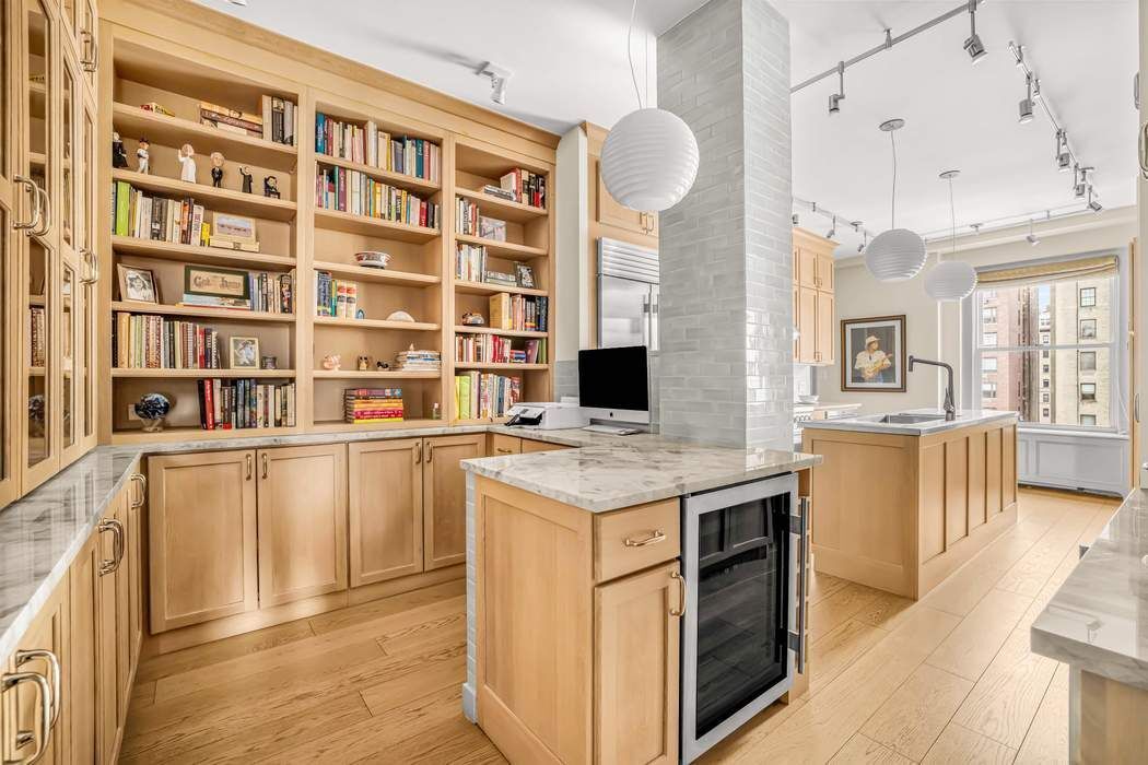 45 E 82nd Street 10E