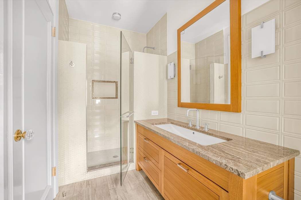 45 E 82nd Street 10E