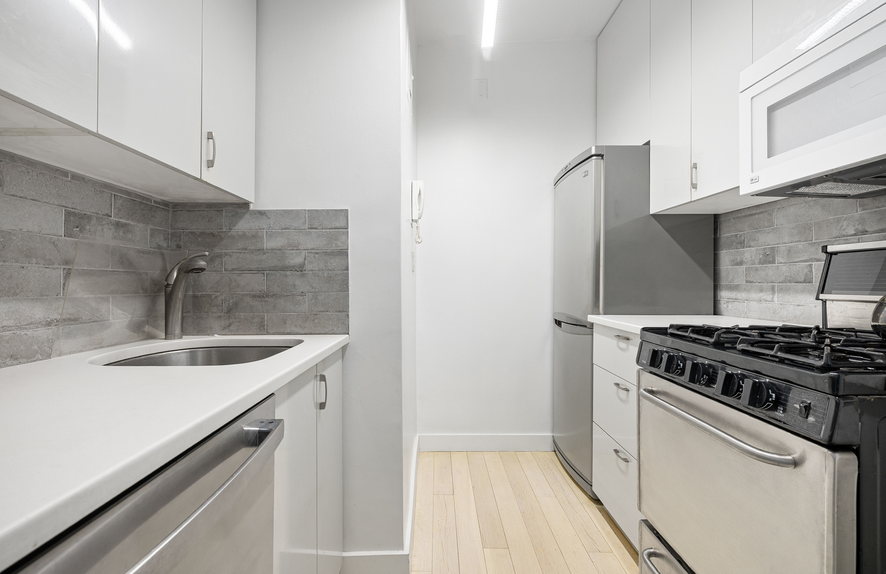 35 E 85th Street 2AN