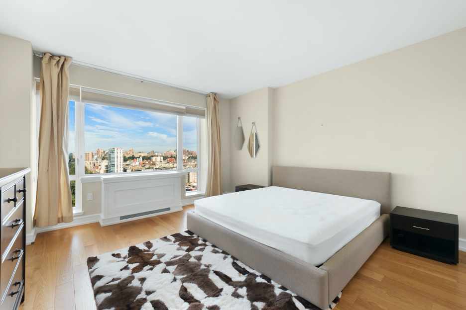 1280 Fifth Avenue 18F