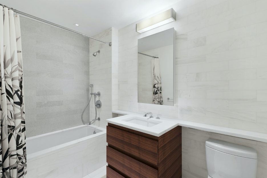 1280 Fifth Avenue 18F