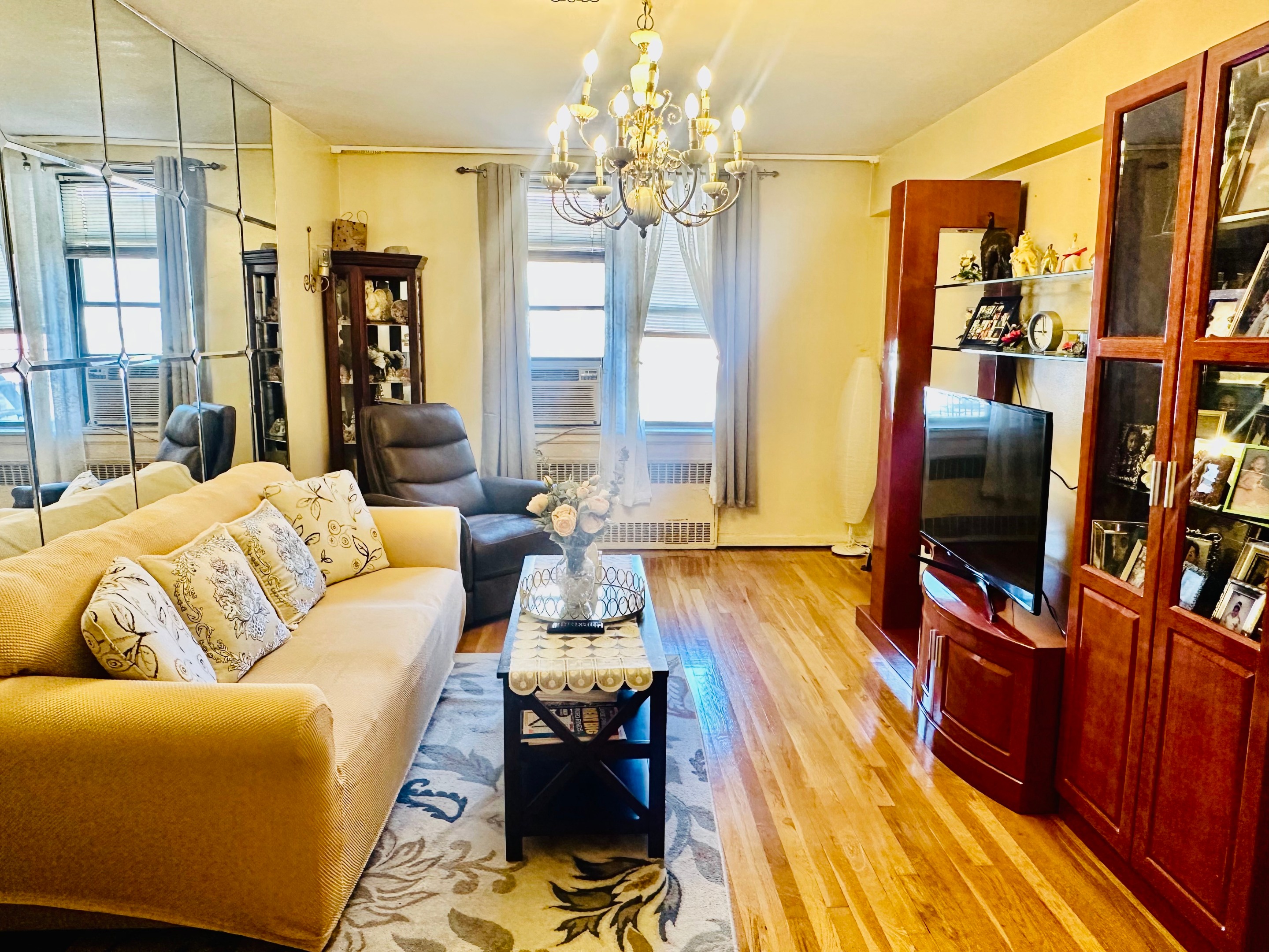 3535 Kings College Place 4A