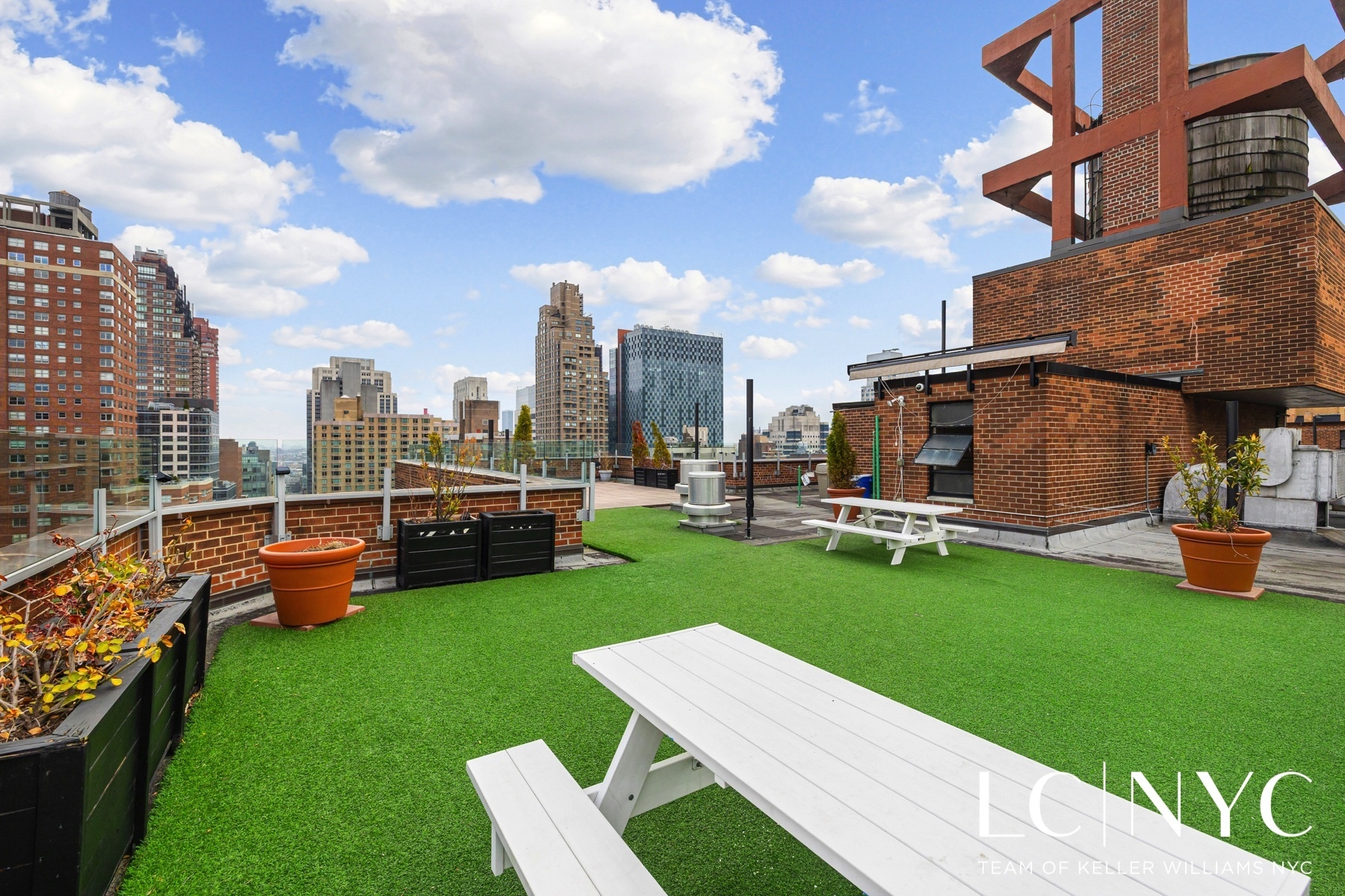 300 E 71st Street 4F