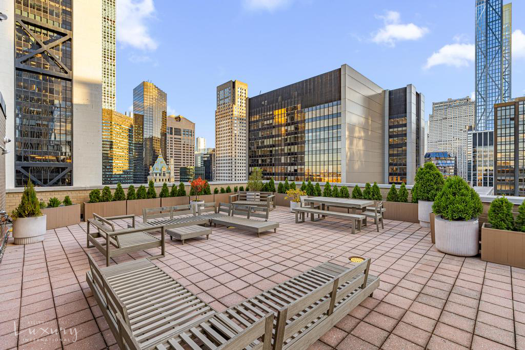 58 W 58th Street 19A