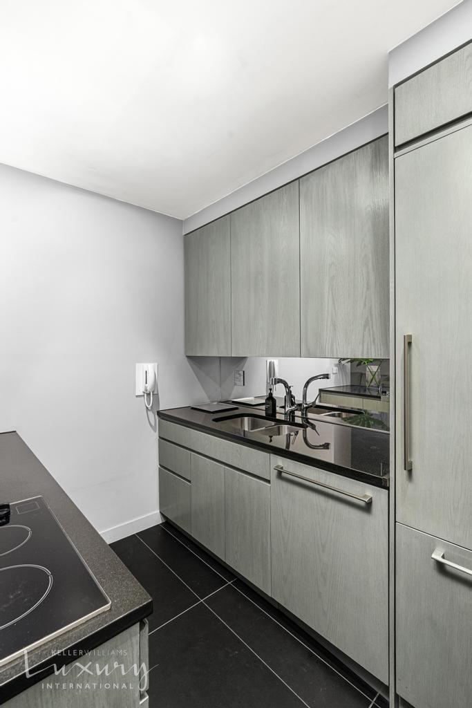 58 W 58th Street 19A