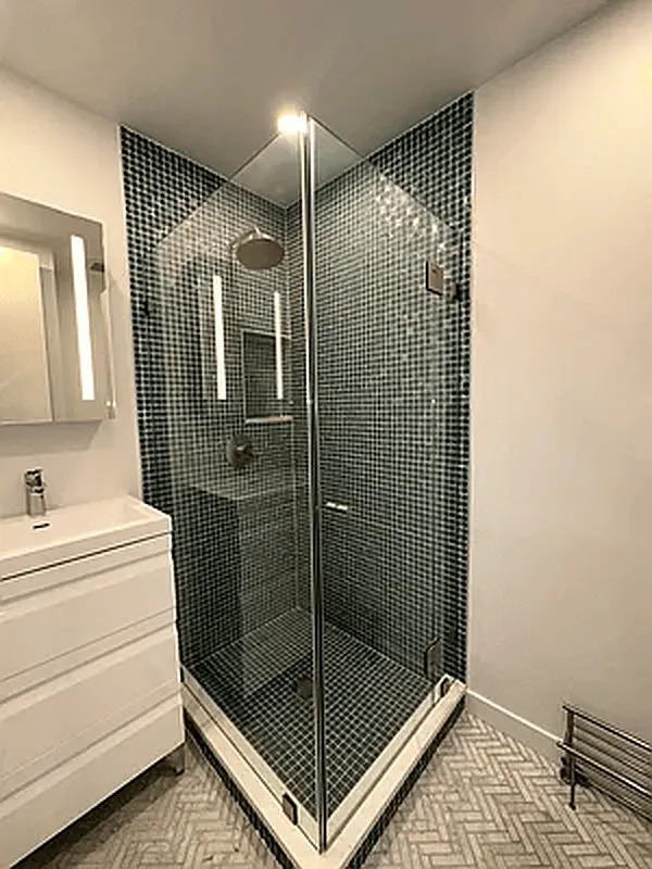 274 W 12th Street 4