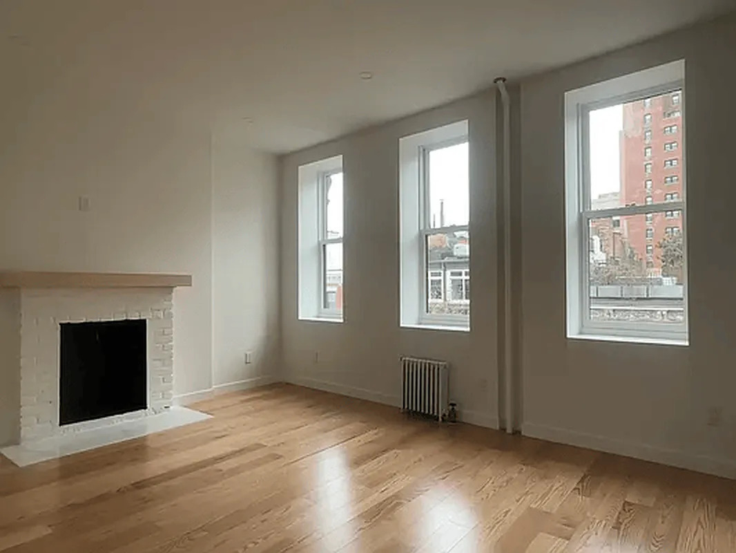 274 W 12th Street 4