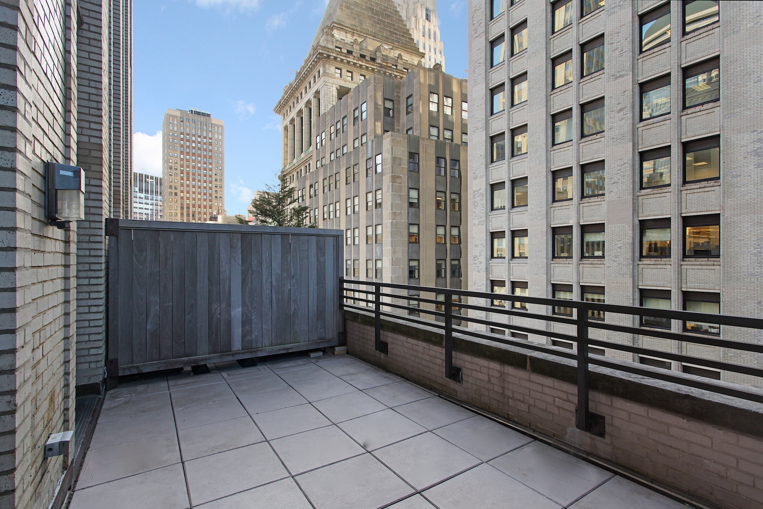 20 Pine Street 2502
