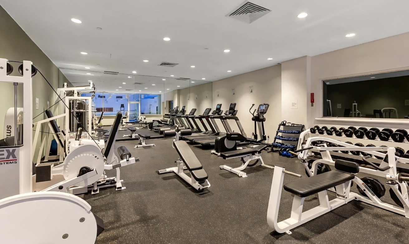 235 E 40th Street 23D