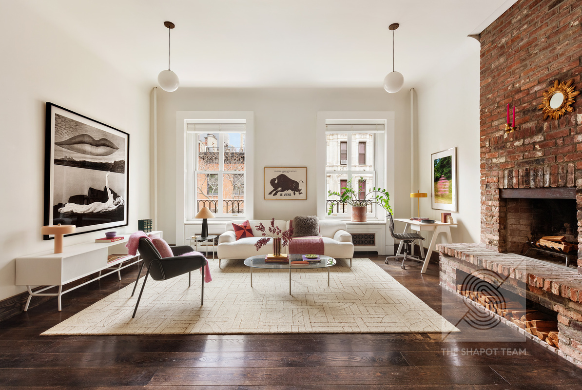 222 E 17th Street 3