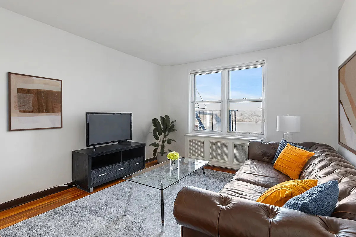 330-340 Haven Avenue 4G