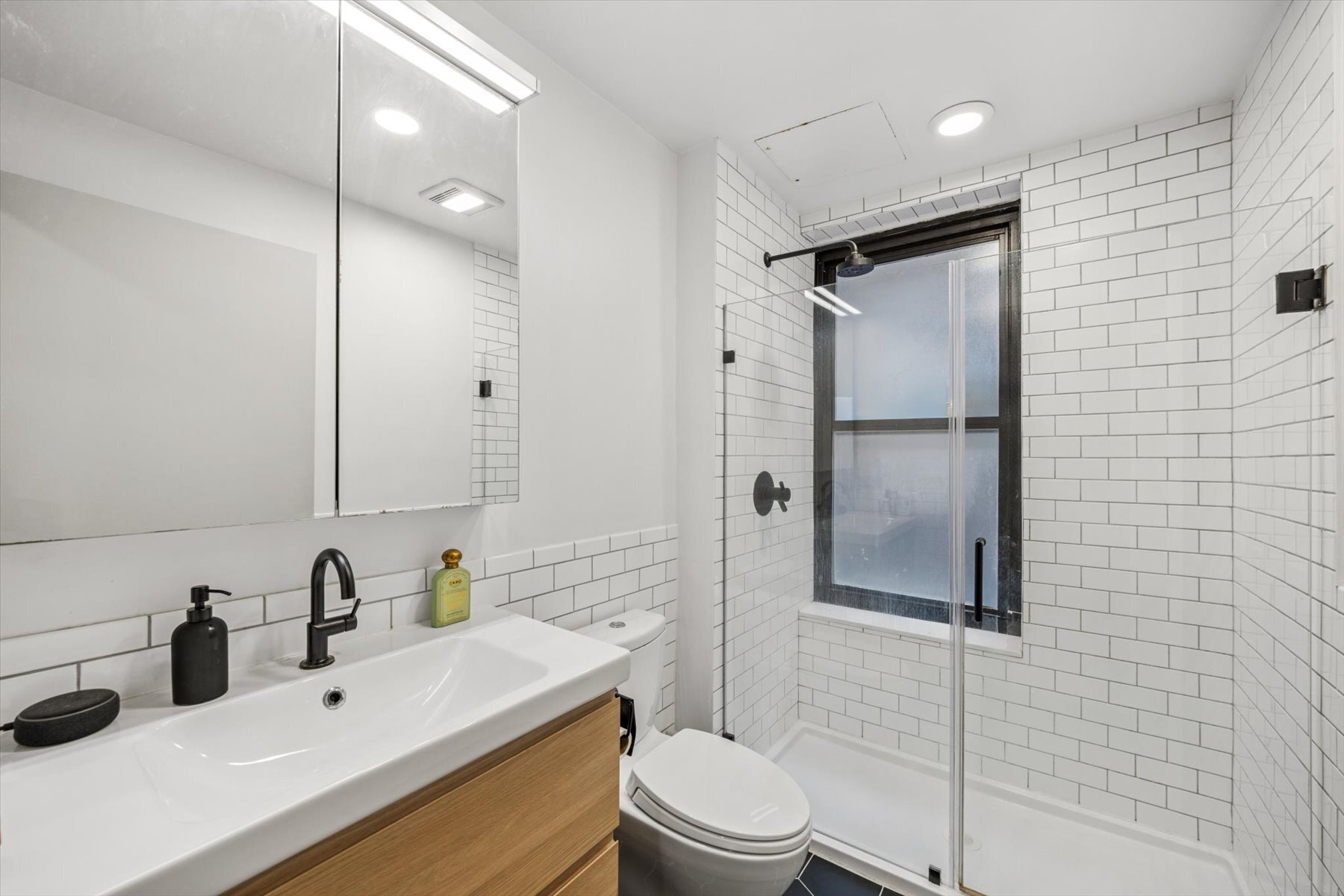 56 Pine Street 8A