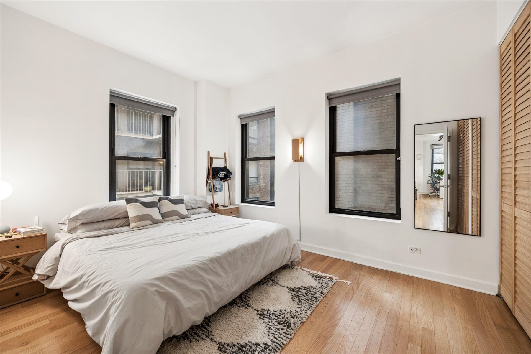 56 Pine Street 8A