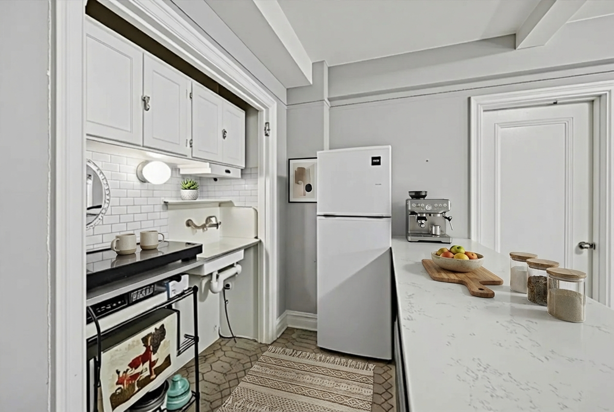 5 Tudor City Place 912