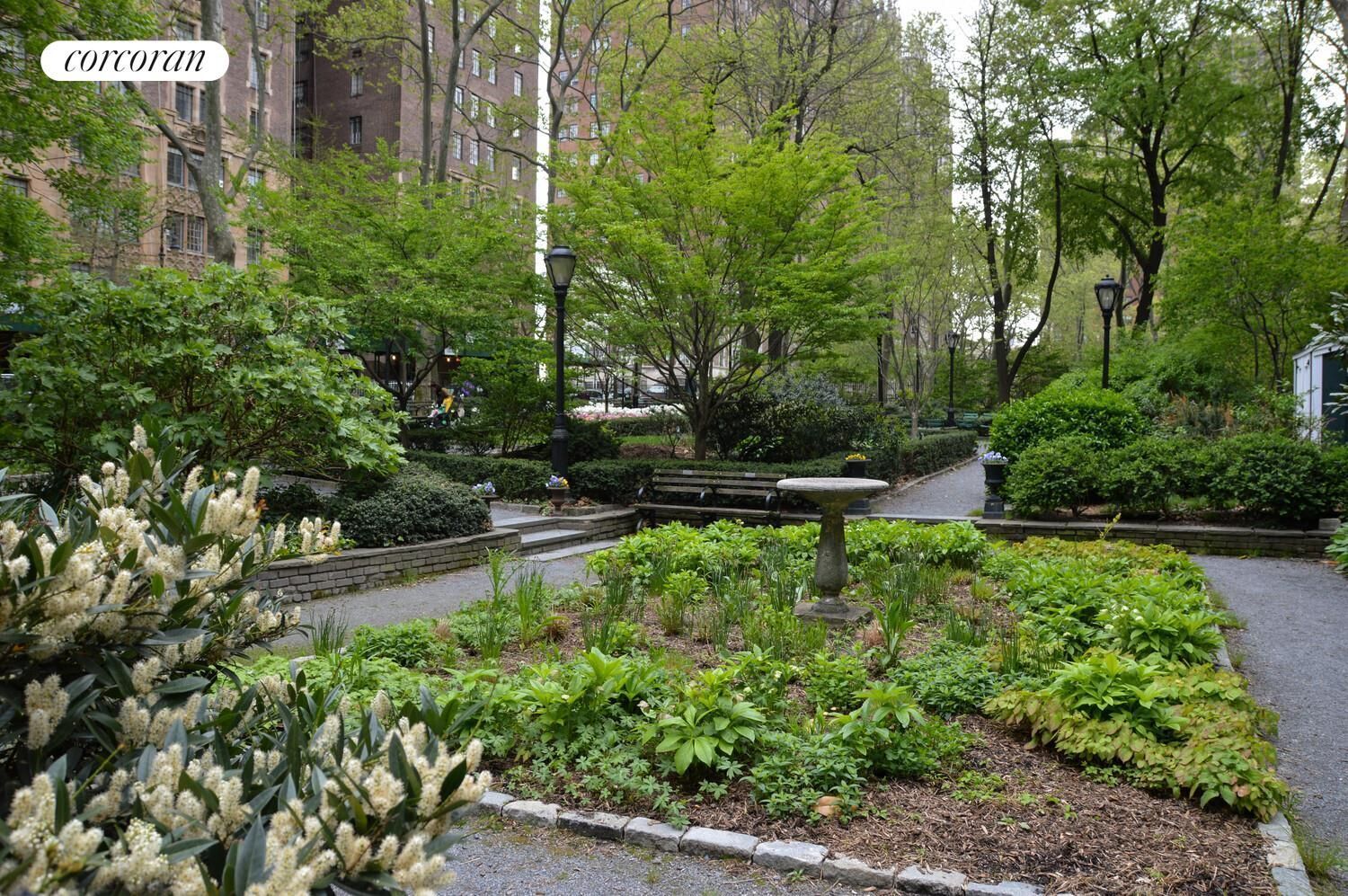 5 Tudor City Place 912