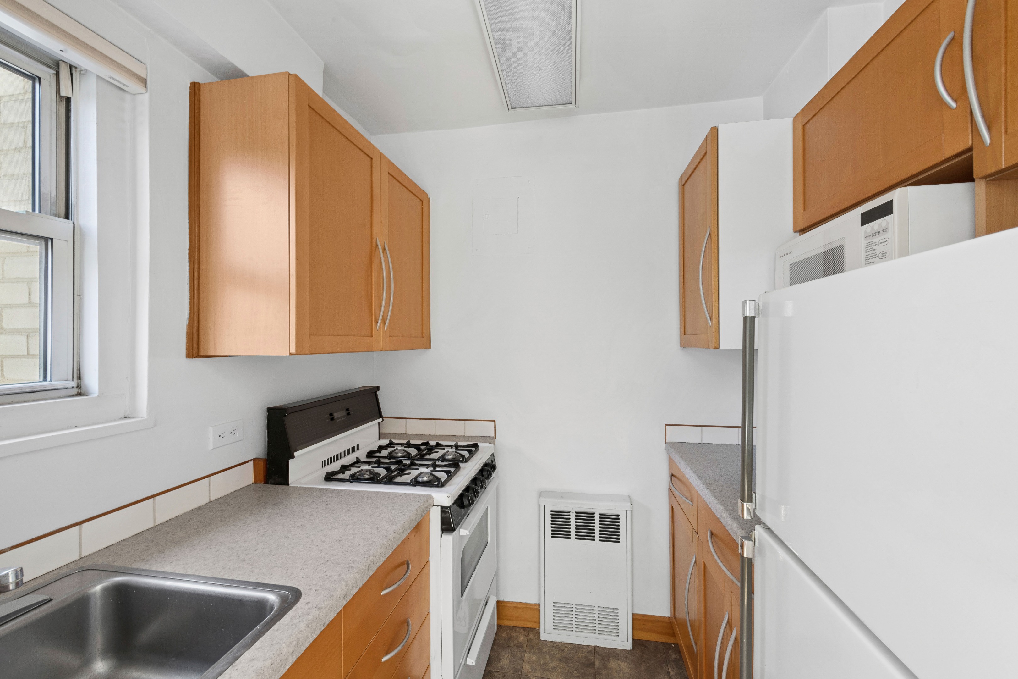69 W 9th Street 8H
