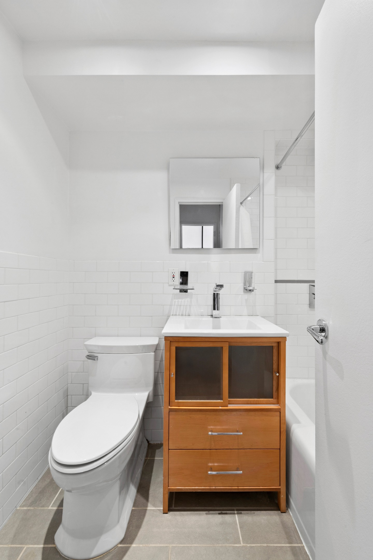 69 W 9th Street 8H