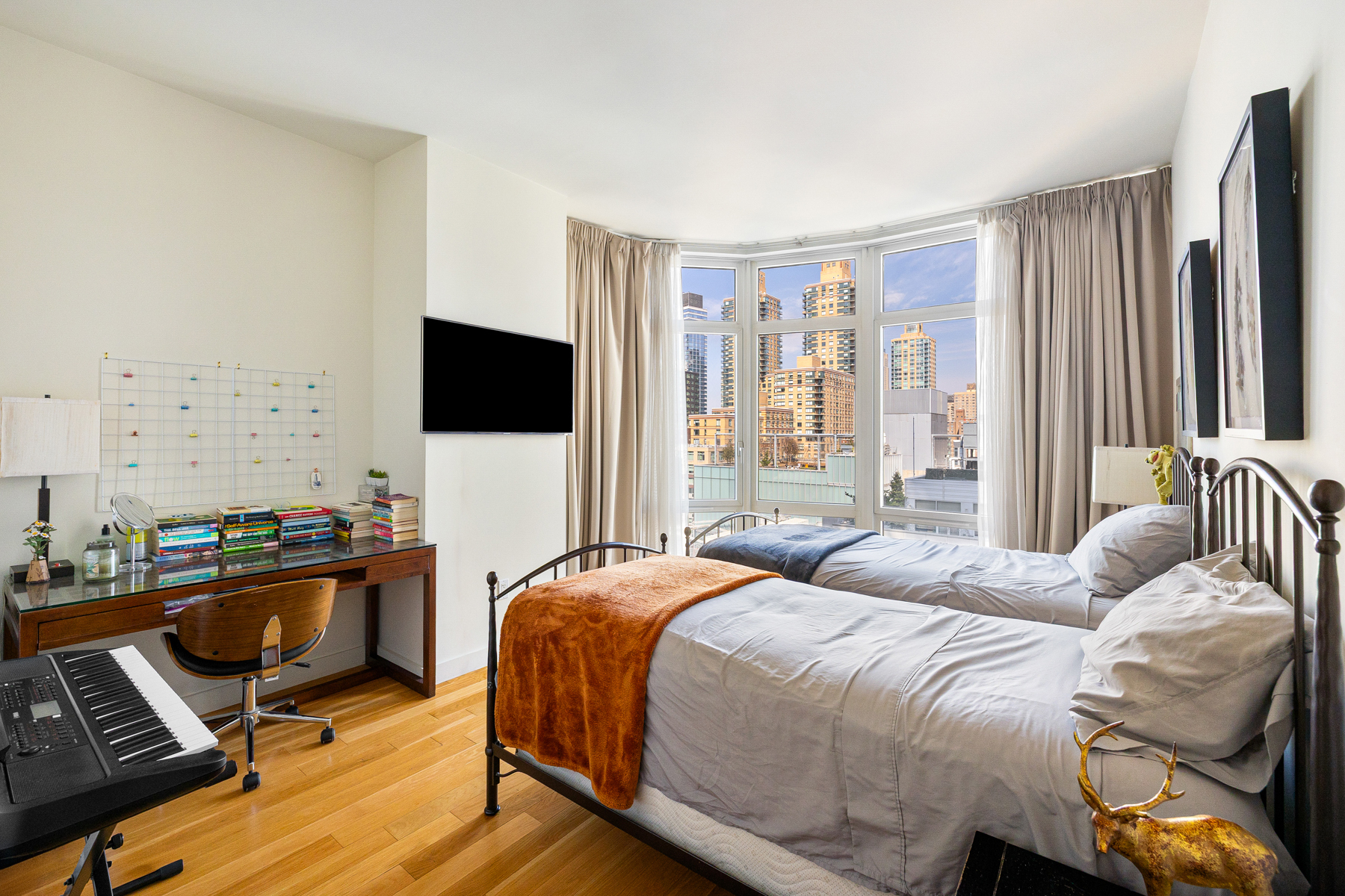 555 W 59th Street 15B