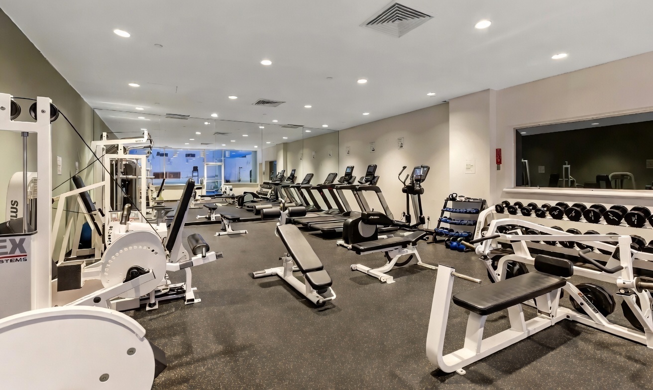 235 E 40th Street 7C