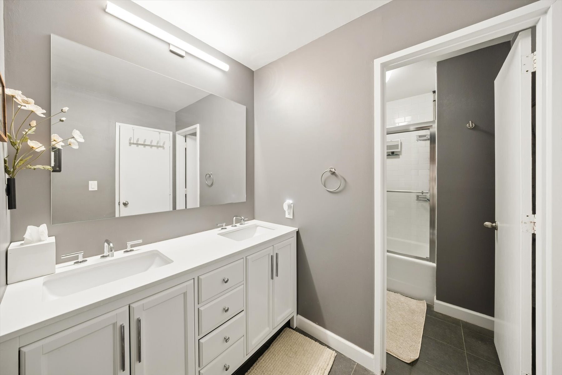 310 E 46th Street 4E