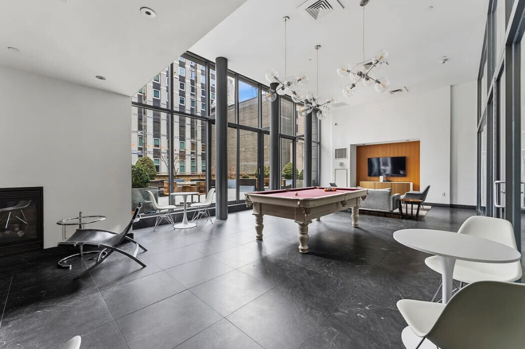 90 William Street 8H