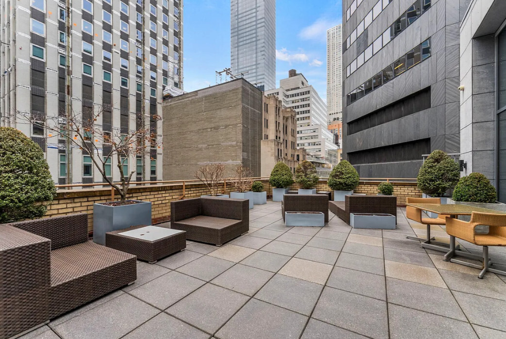 90 William Street 8H