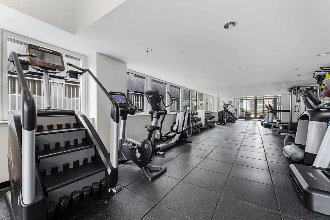 90 William Street 8H