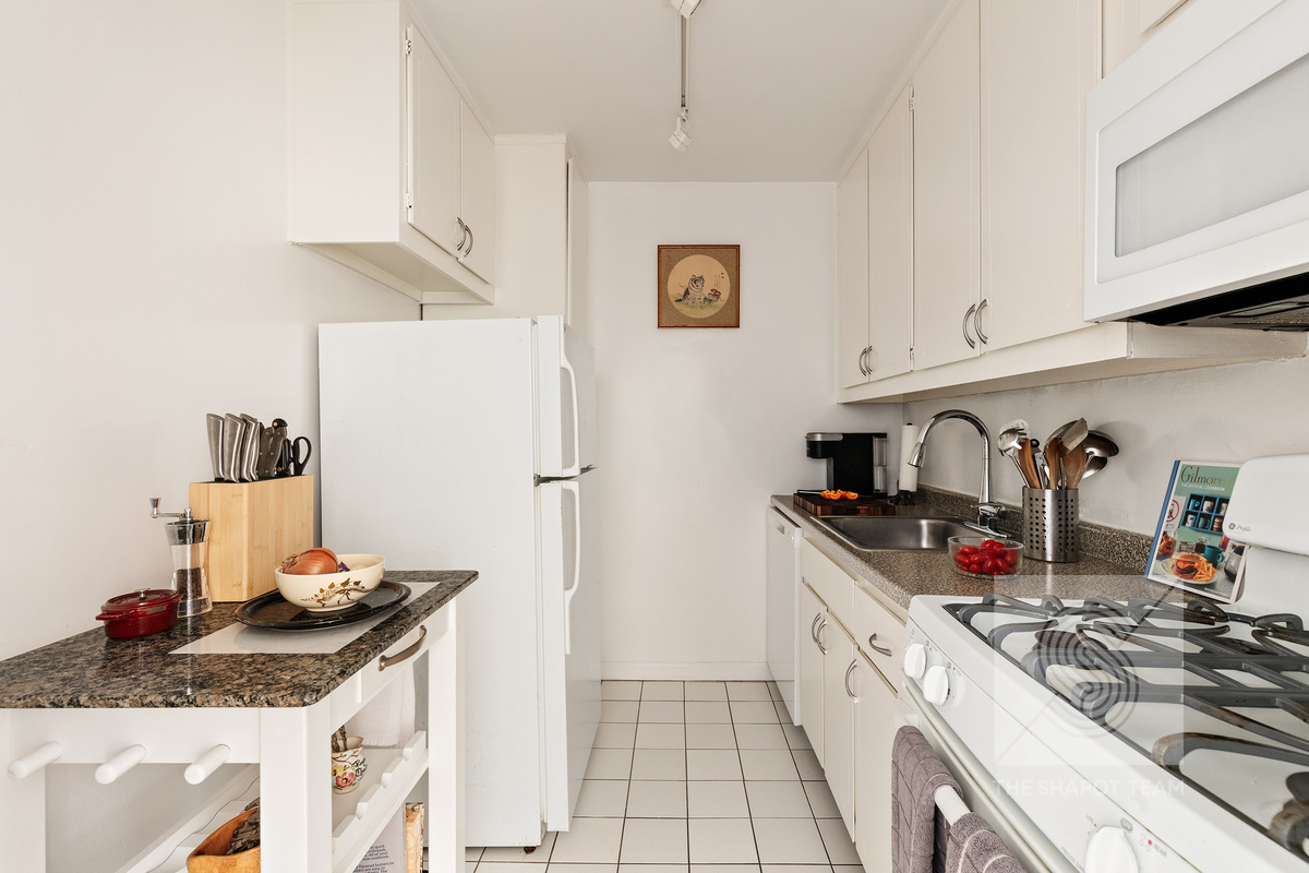 155 W 68th Street 1202