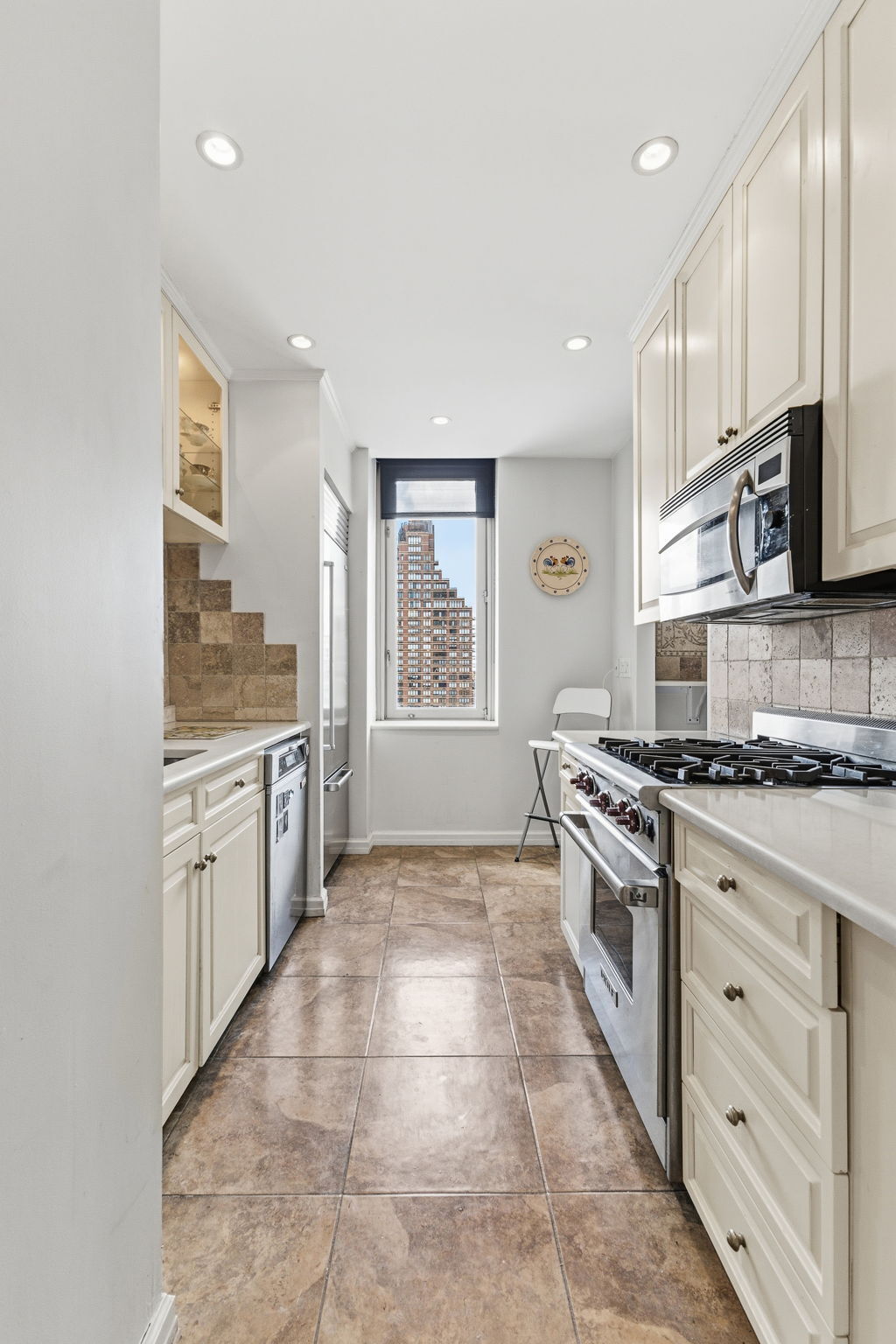 524 E 72nd Street 33CDE
