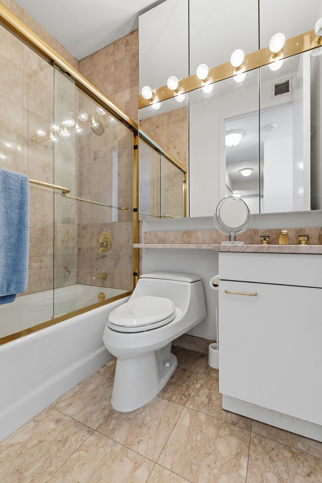 524 E 72nd Street 33CDE