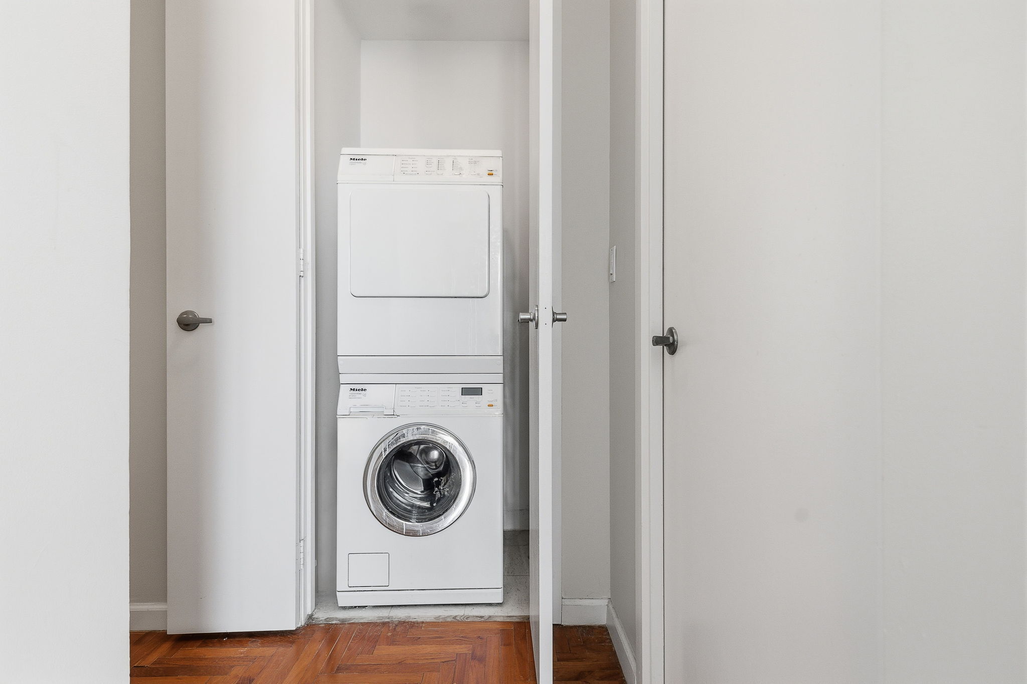 524 E 72nd Street 33CDE