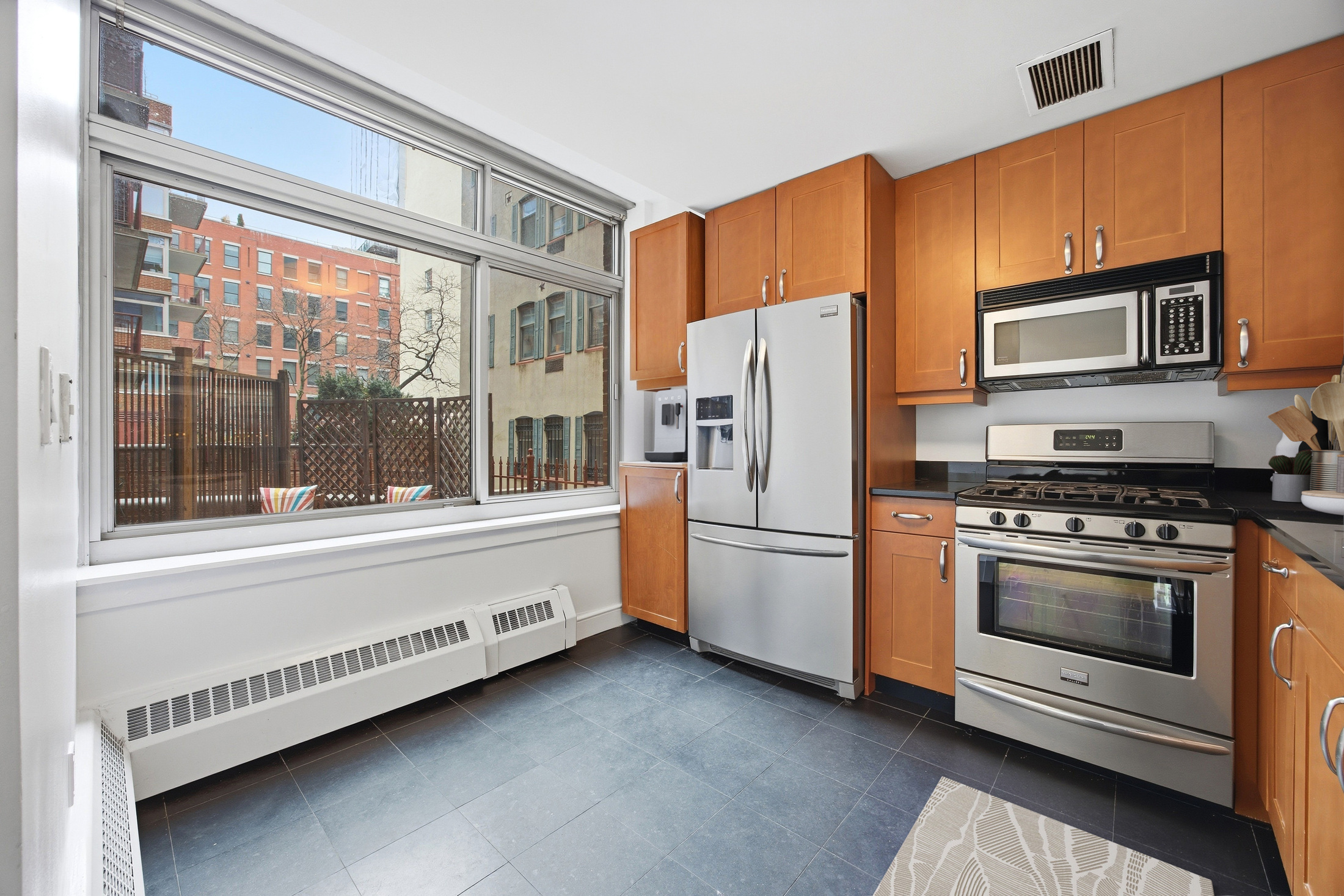 99 Jane Street 1K
