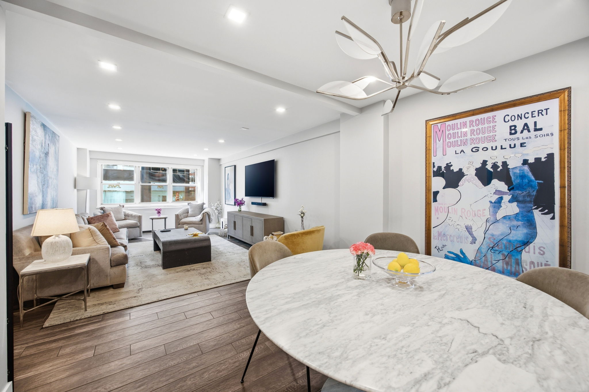 211 E 53rd Street 4K