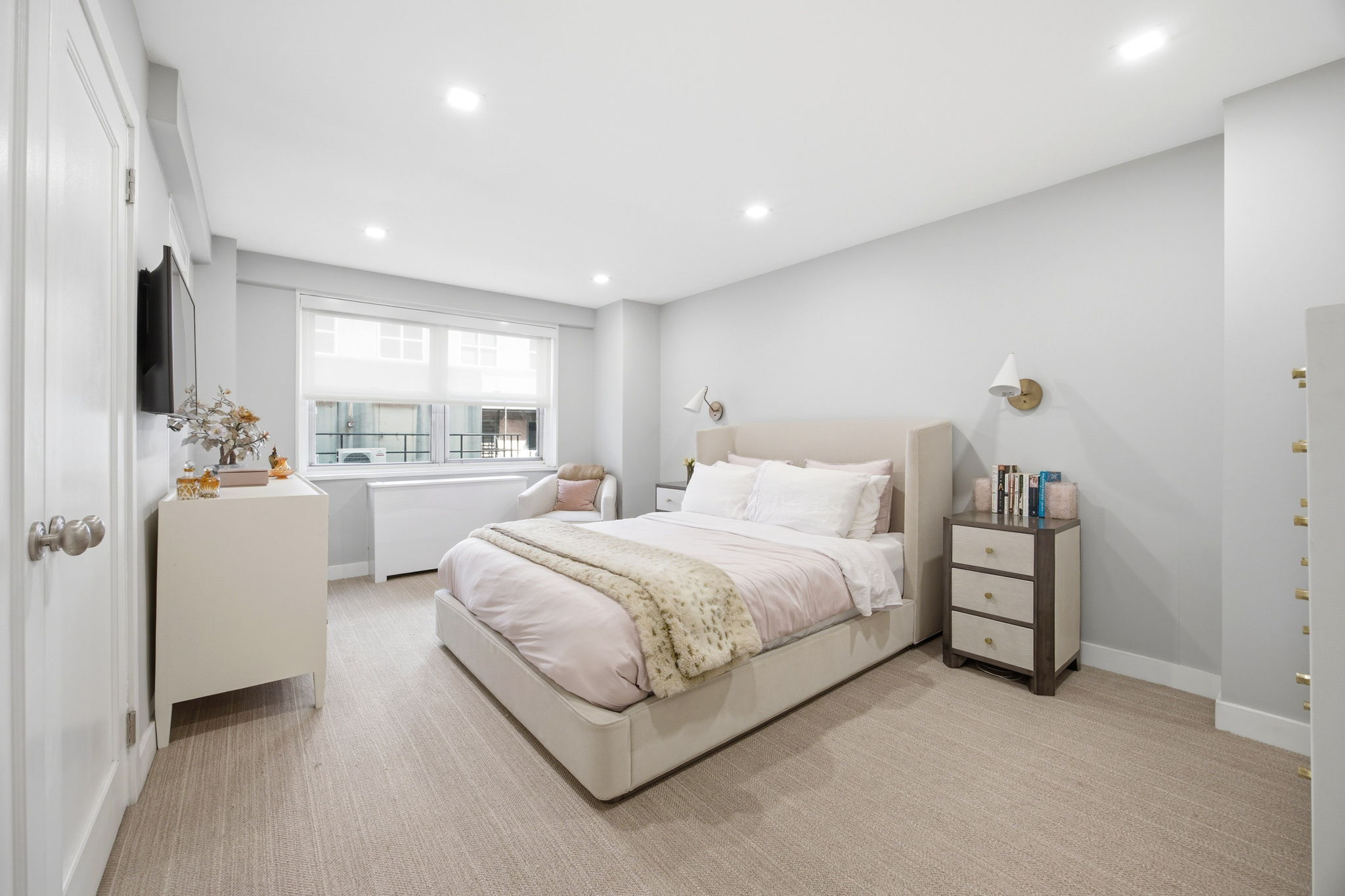 211 E 53rd Street 4K