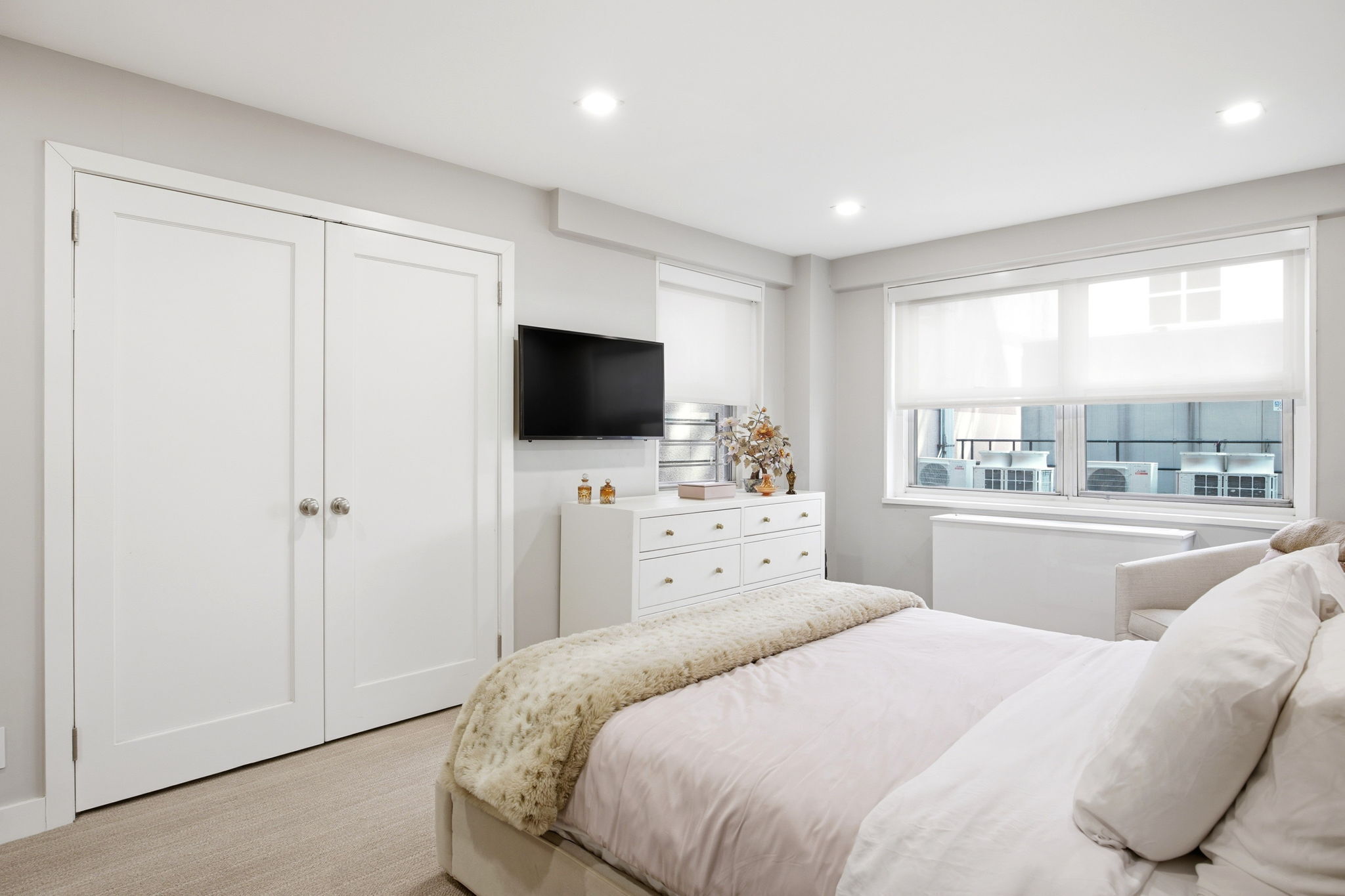 211 E 53rd Street 4K