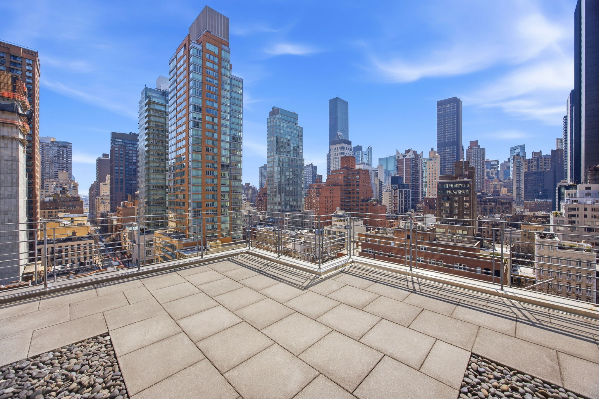 211 E 53rd Street 4K