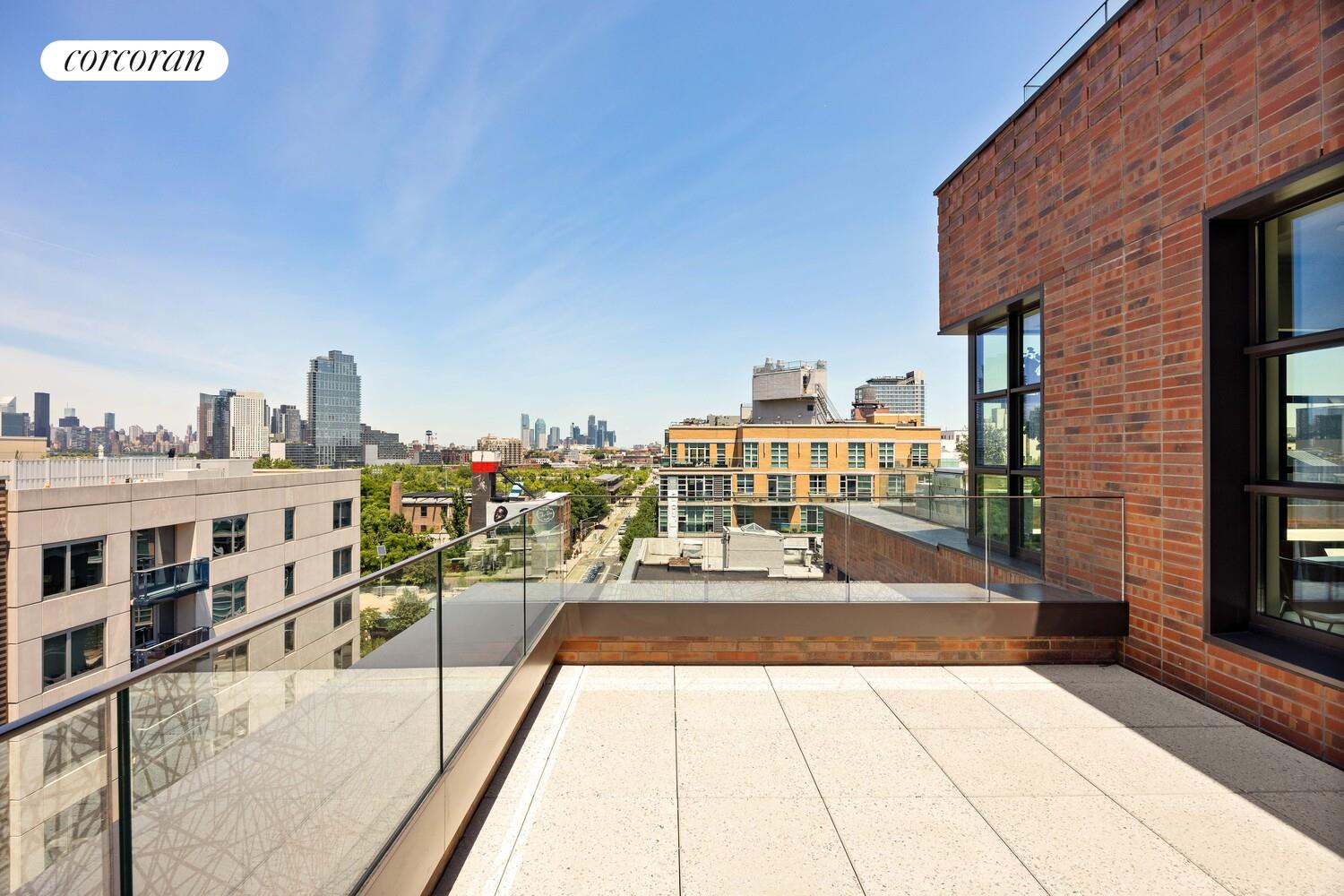 127 KENT Avenue PH1A