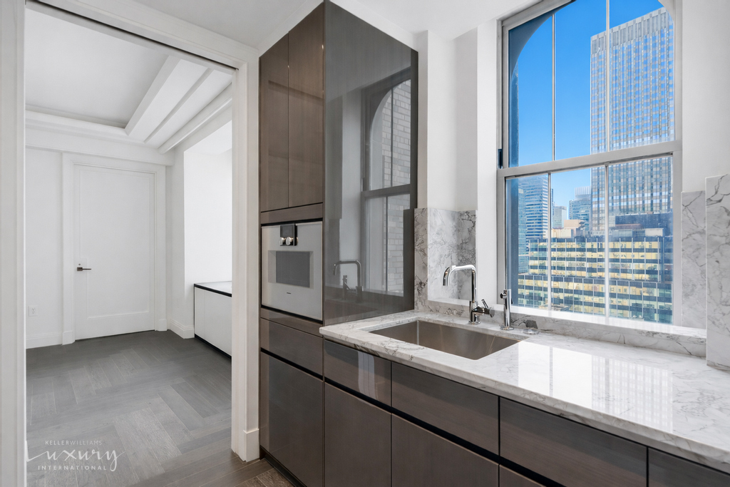 303 Park Avenue 2601
