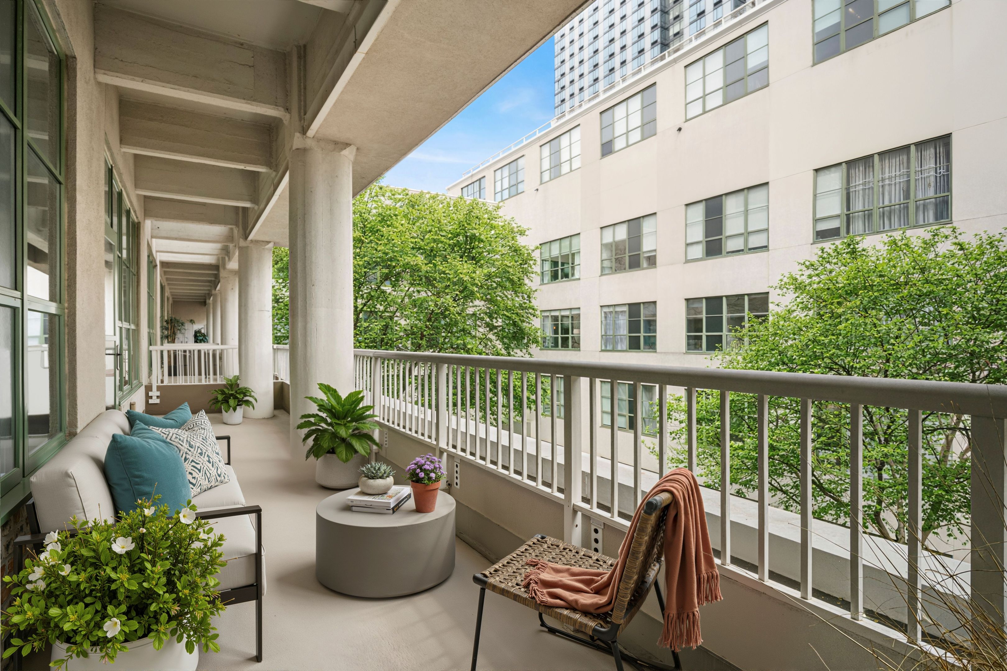 184 Kent Avenue B506